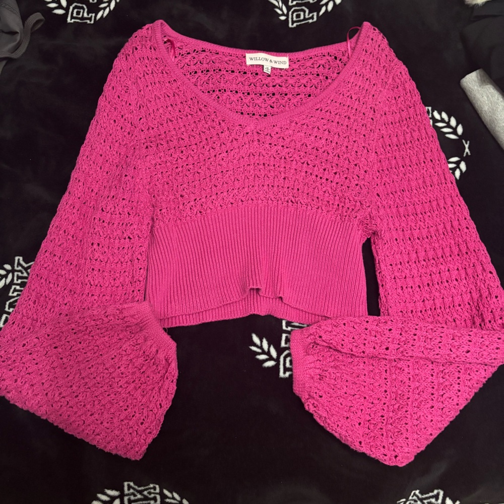 Pink Cropped 3/4 Sleeve Cut Out Blouse